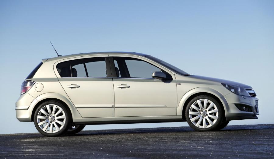 Opel Astra 2005 года  (фото 126 из 141)